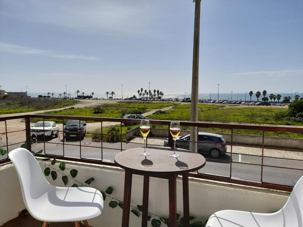 Carcavelos Surf Beach House Exterior photo