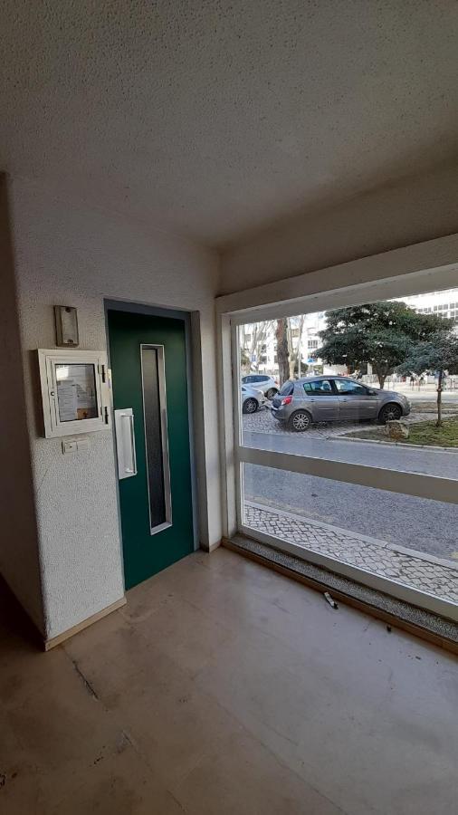 Carcavelos Surf Beach House Exterior photo